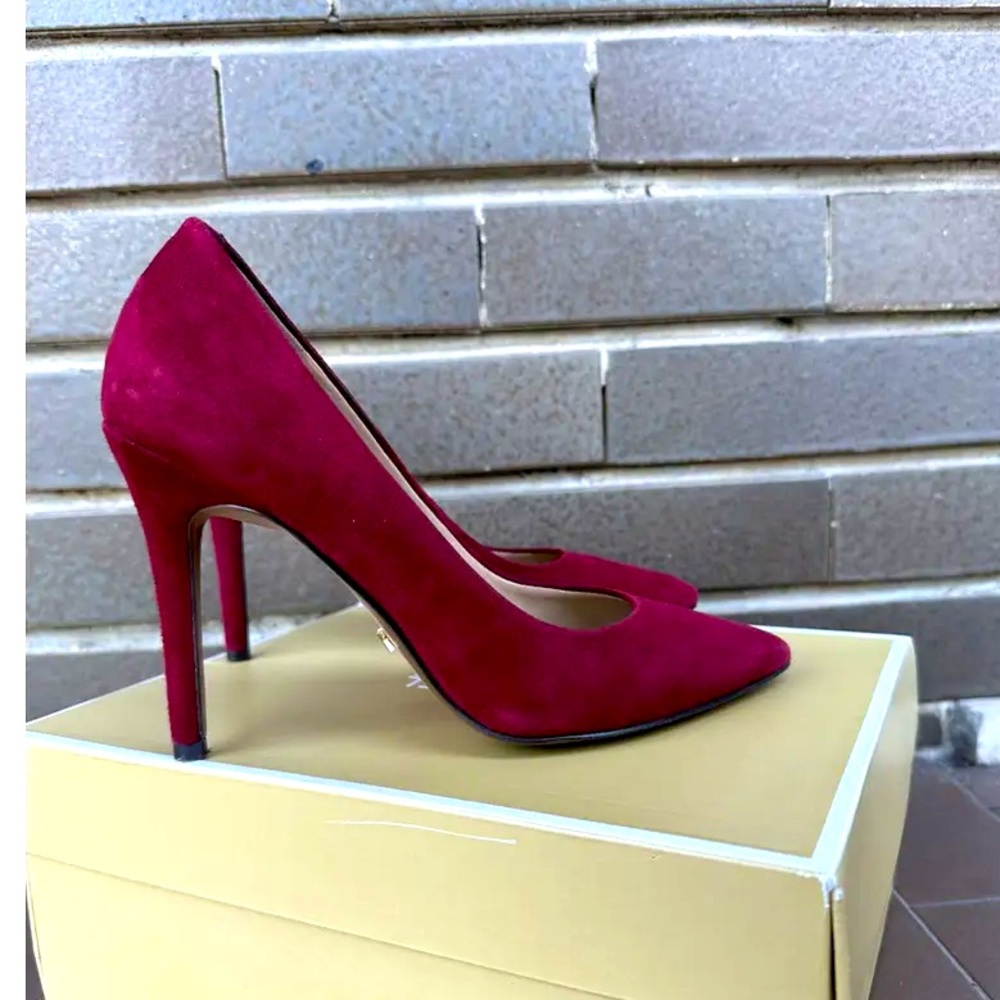 Michael Kors Claire pump suede 8.5 38.5